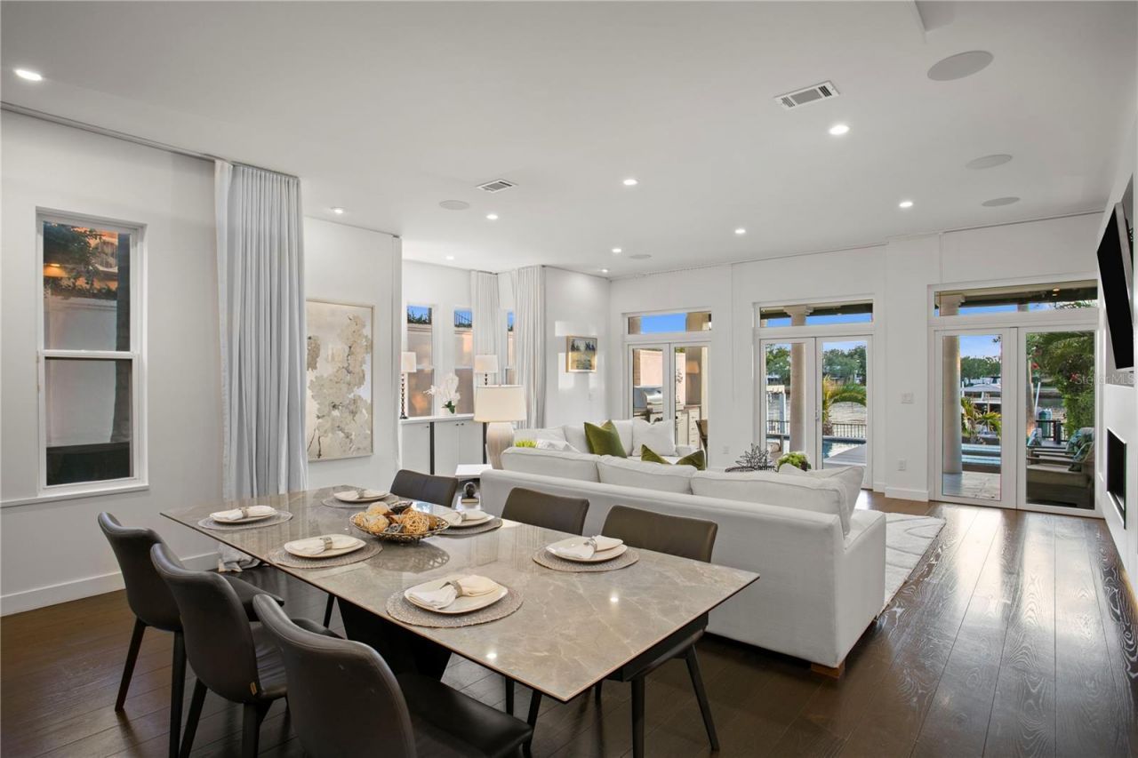 1155 Abbeys Way, Tampa, FL 33602 Photo