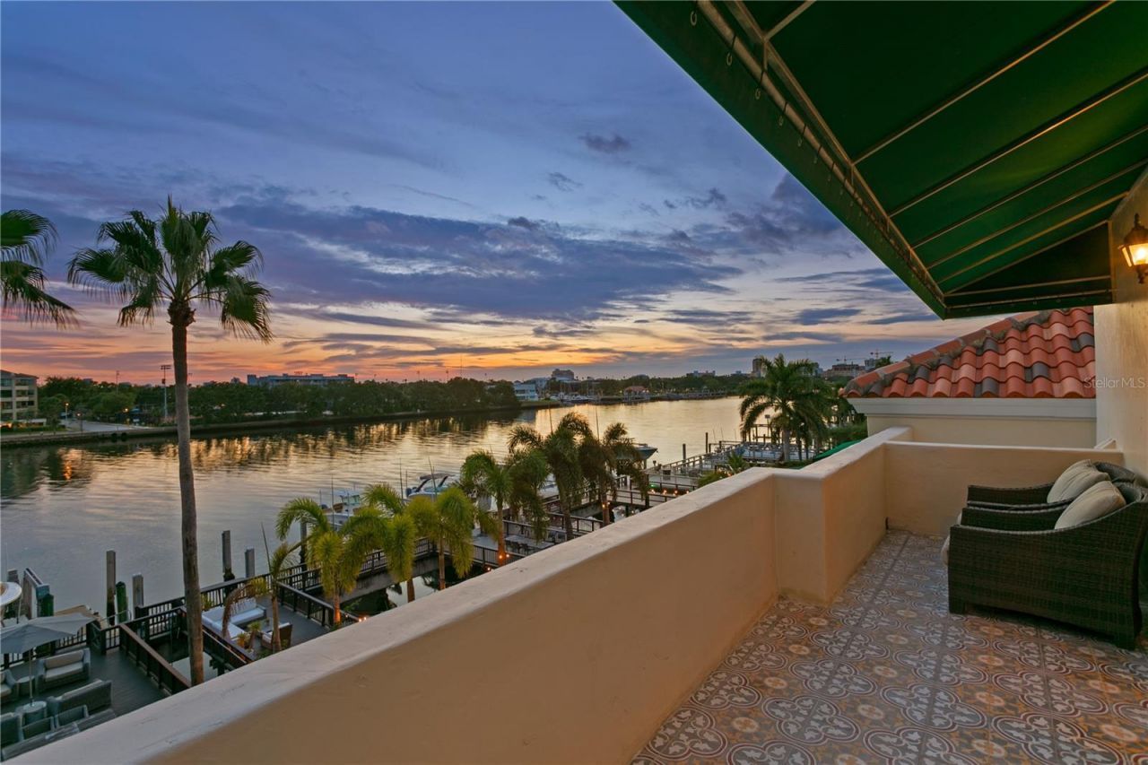 1155 Abbeys Way, Tampa, FL 33602 Photo