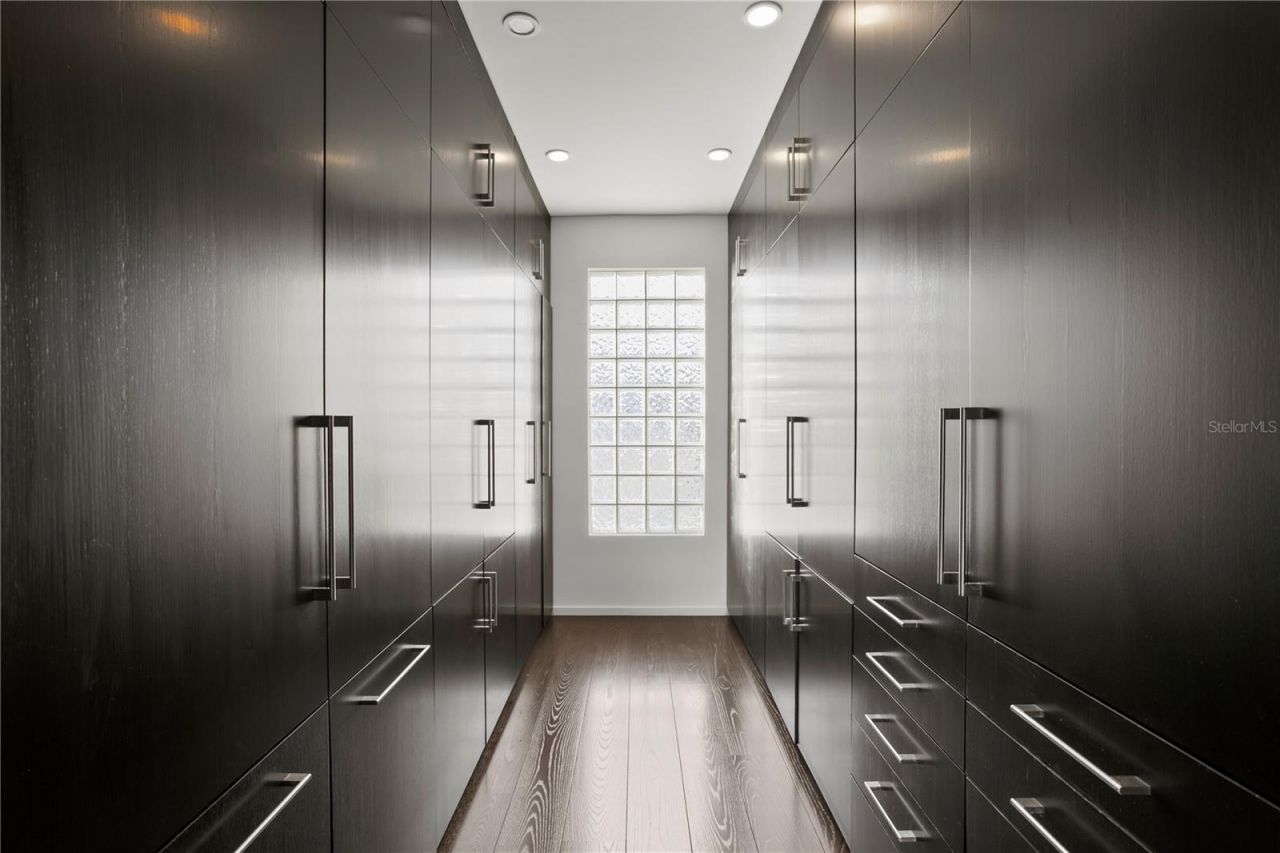 1155 Abbeys Way, Tampa, FL 33602 Photo