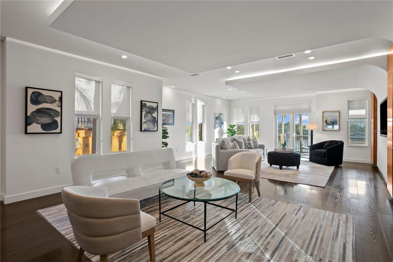 1155 Abbeys Way, Tampa, FL 33602 Photo