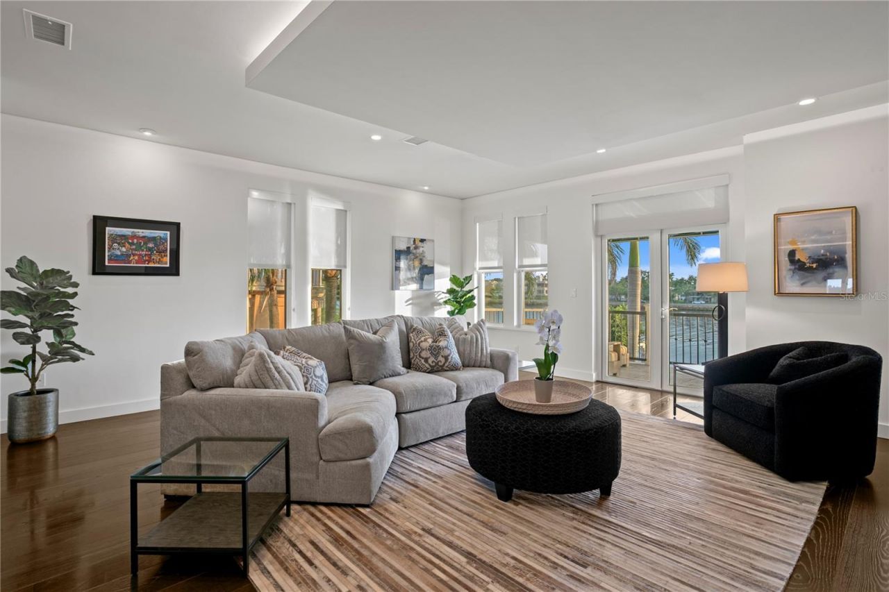 1155 Abbeys Way, Tampa, FL 33602 Photo