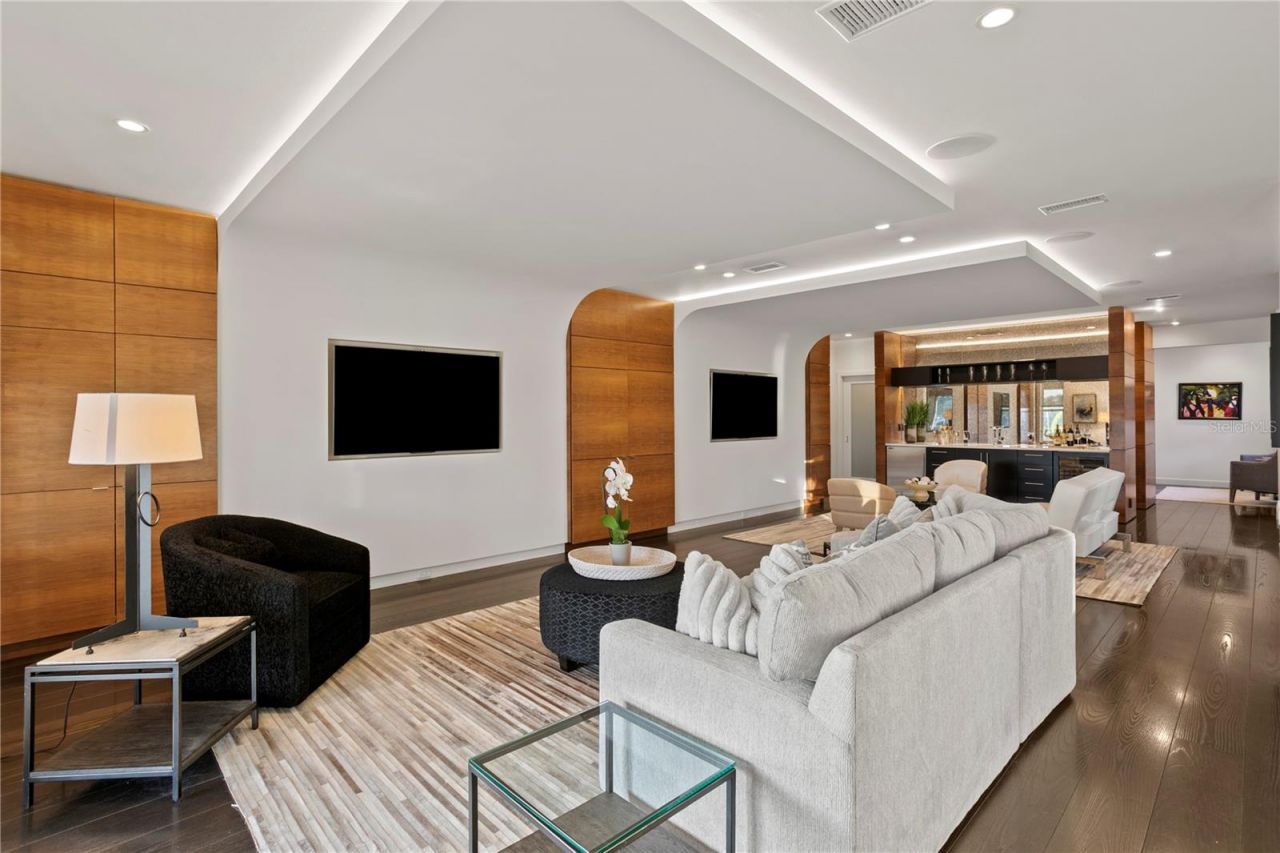 1155 Abbeys Way, Tampa, FL 33602 Photo