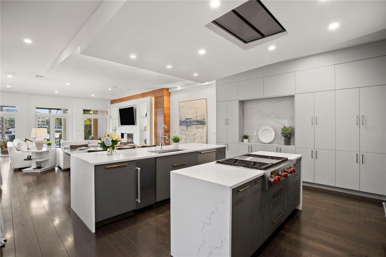 1155 Abbeys Way, Tampa, FL 33602 Photo