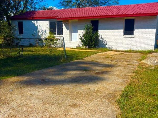 402 E Main, Okolona, MS 38860