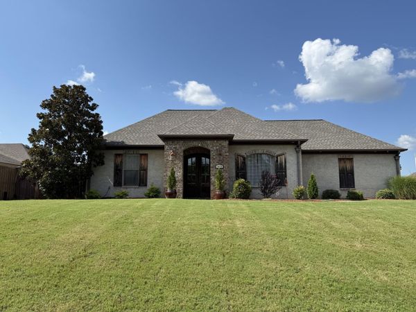 1612 Oak Leaf Ln., Tupelo, MS 38826
