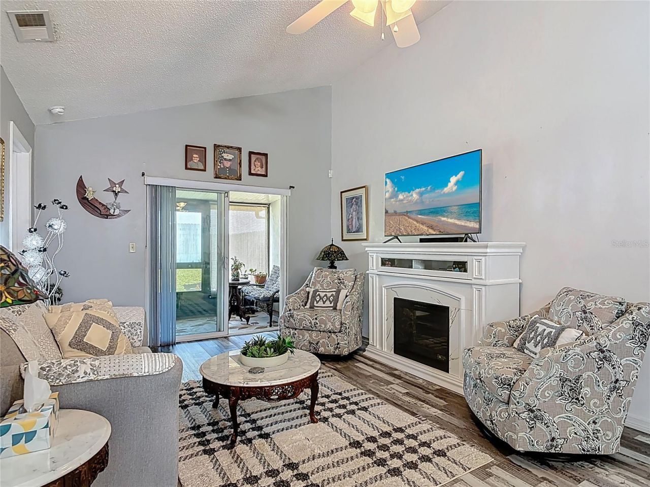 301 Paradise Lane, Edgewater, FL 32132 Photo