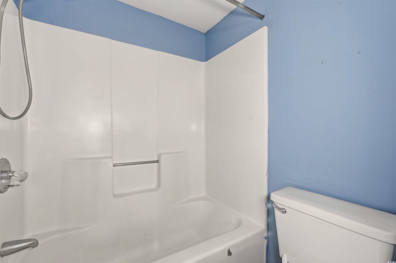 6850 Blue Heron Blvd. Photo 12