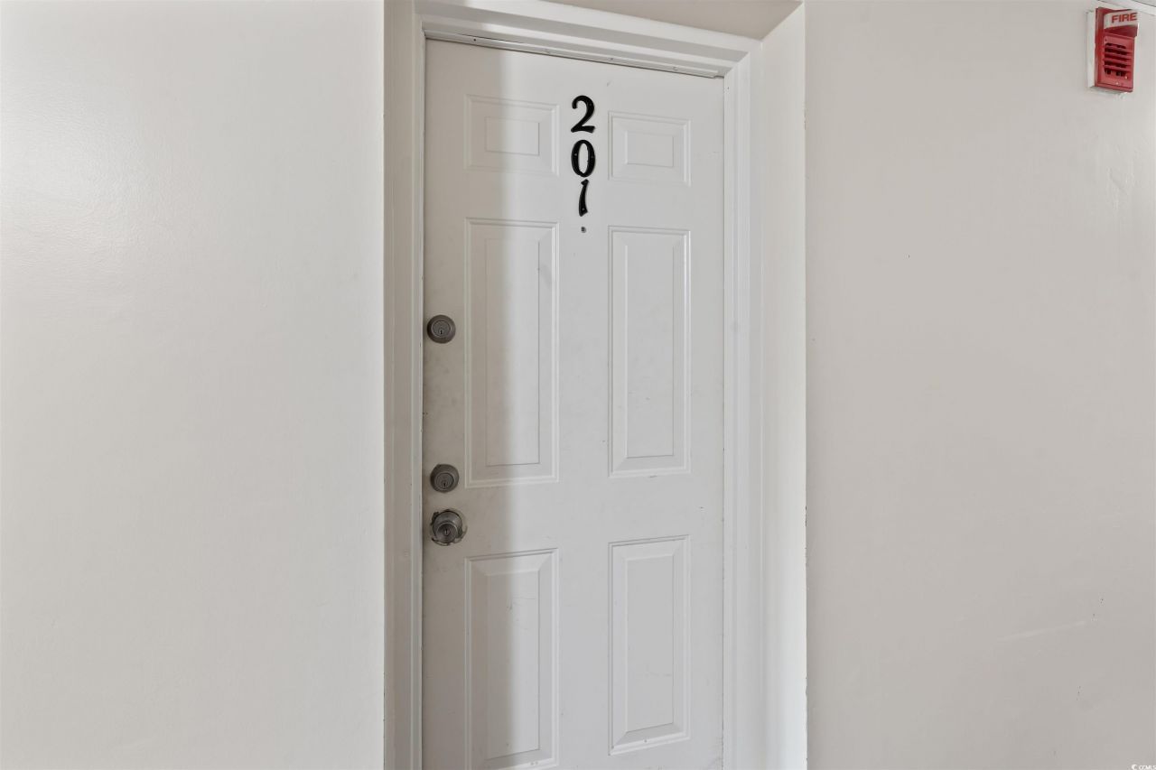 6850 Blue Heron Blvd. Photo 4