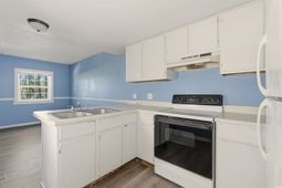 6850 Blue Heron Blvd. photo 4