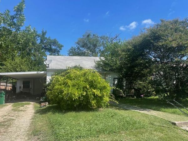 1509 E Texas Avenue, Mart, TX 76664