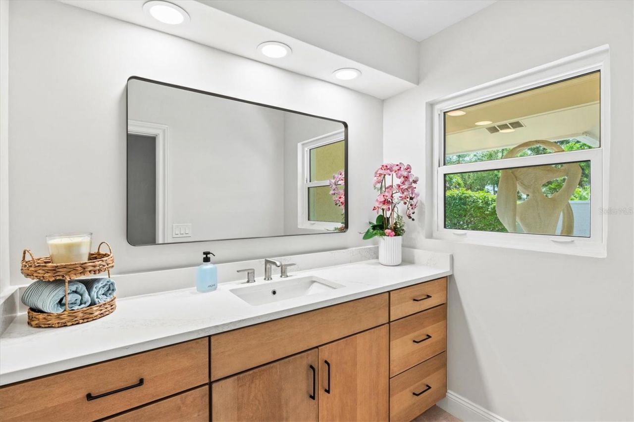 5012 Higel Avenue, Sarasota, FL 34242 Photo