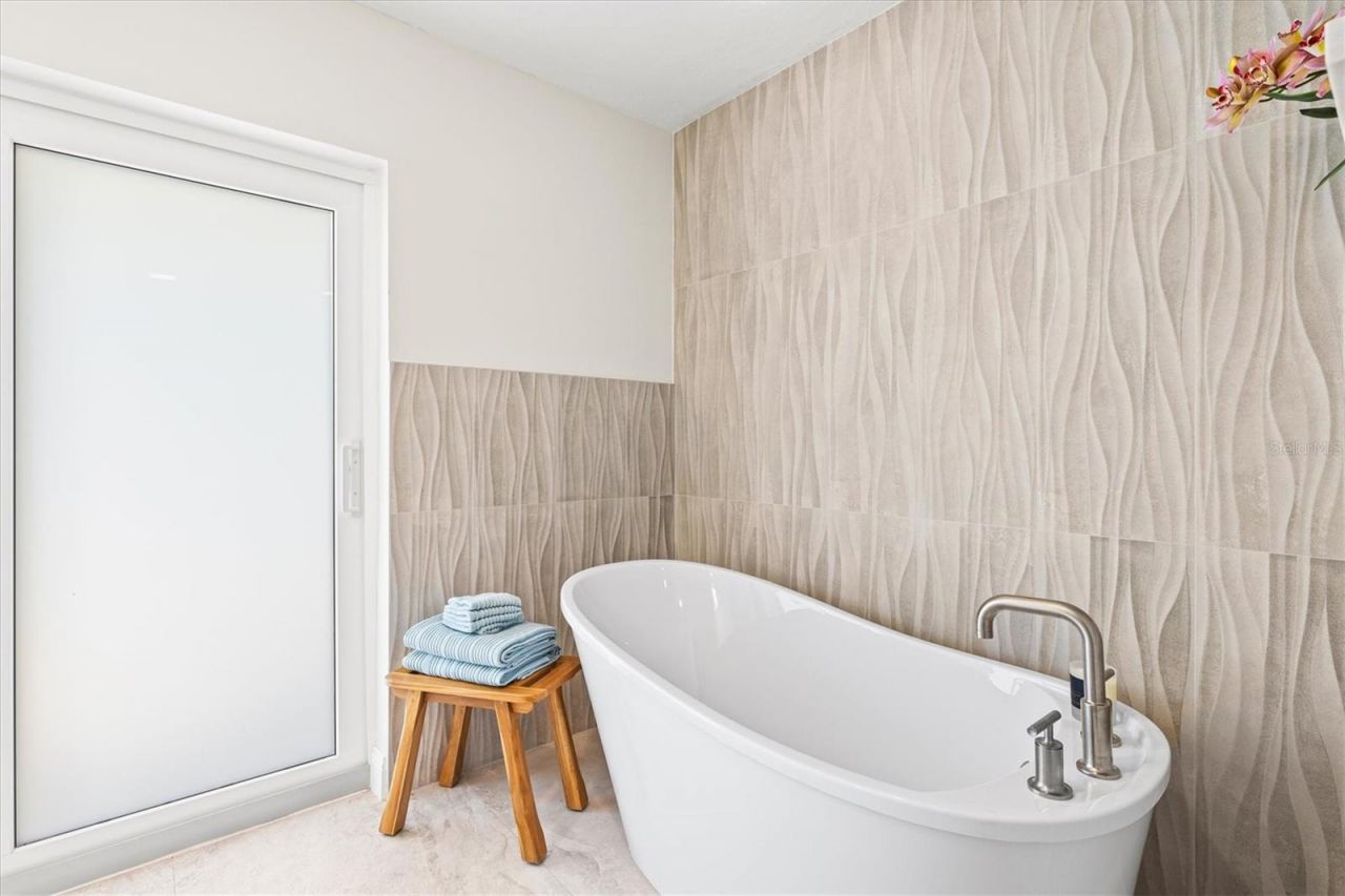 5012 Higel Avenue, Sarasota, FL 34242 Photo