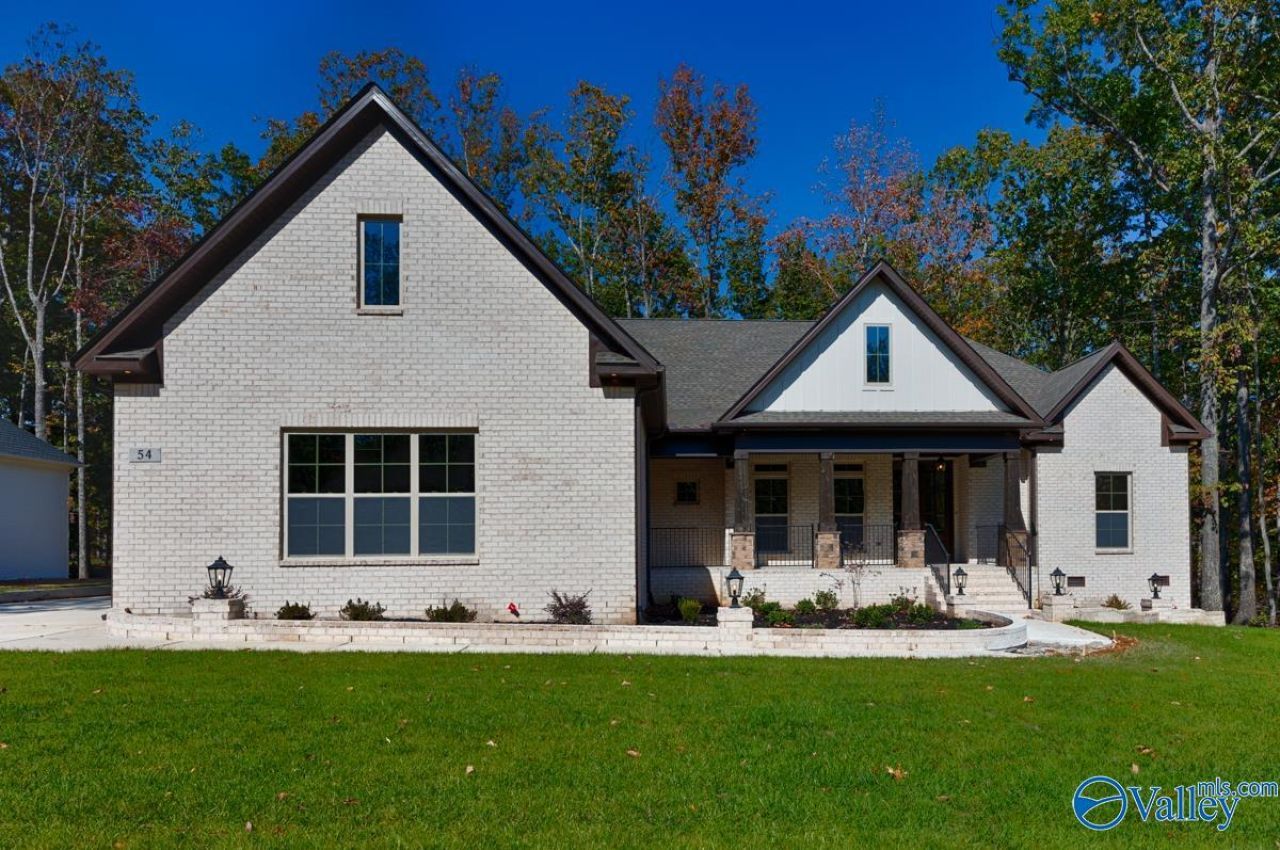 30 Bluff Creek, Huntsville, AL 35803 Main Photo