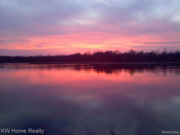 2094 Austin Drive, Novi, MI 48377