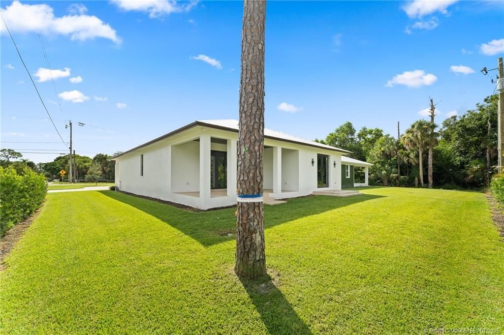 5460 SE Front Avenue, Stuart, FL 34997 Photo