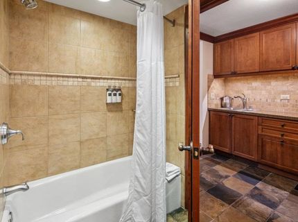 400 Resort Road, Olympic Valley, CA 96146 Photo
