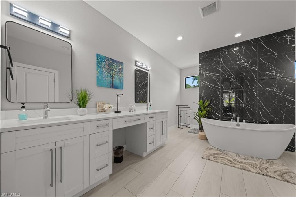 1923 SW 8th Ct, Cape Coral, FL 33991 Photo