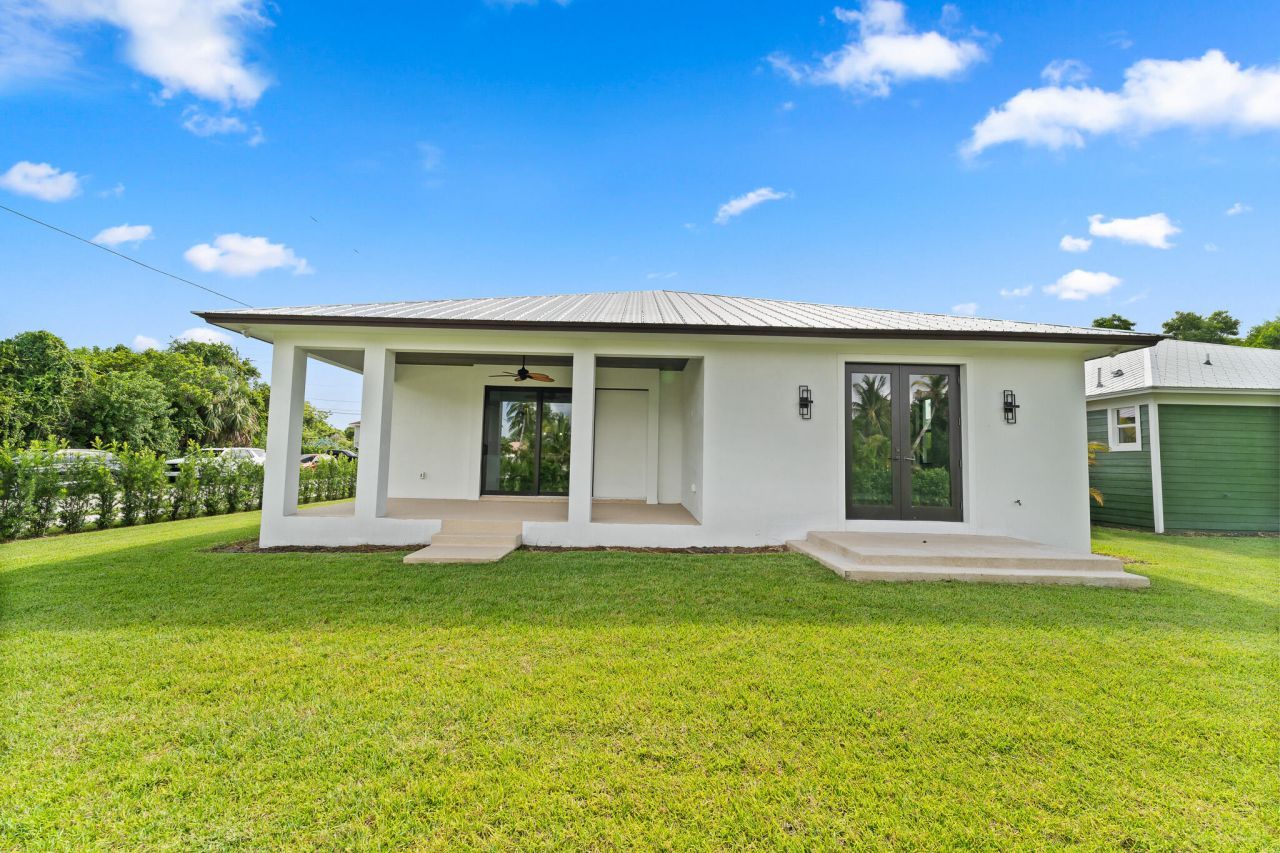5460 SE Front Avenue, Stuart, FL 34997 Photo