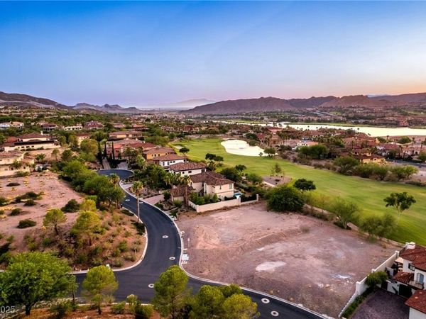 12 Via Modena Court, Henderson, NV 89011