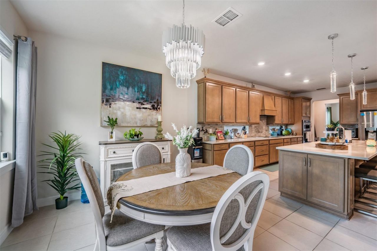 2836 Buckhorn Forest Drive, Valrico, FL 33594 Photo