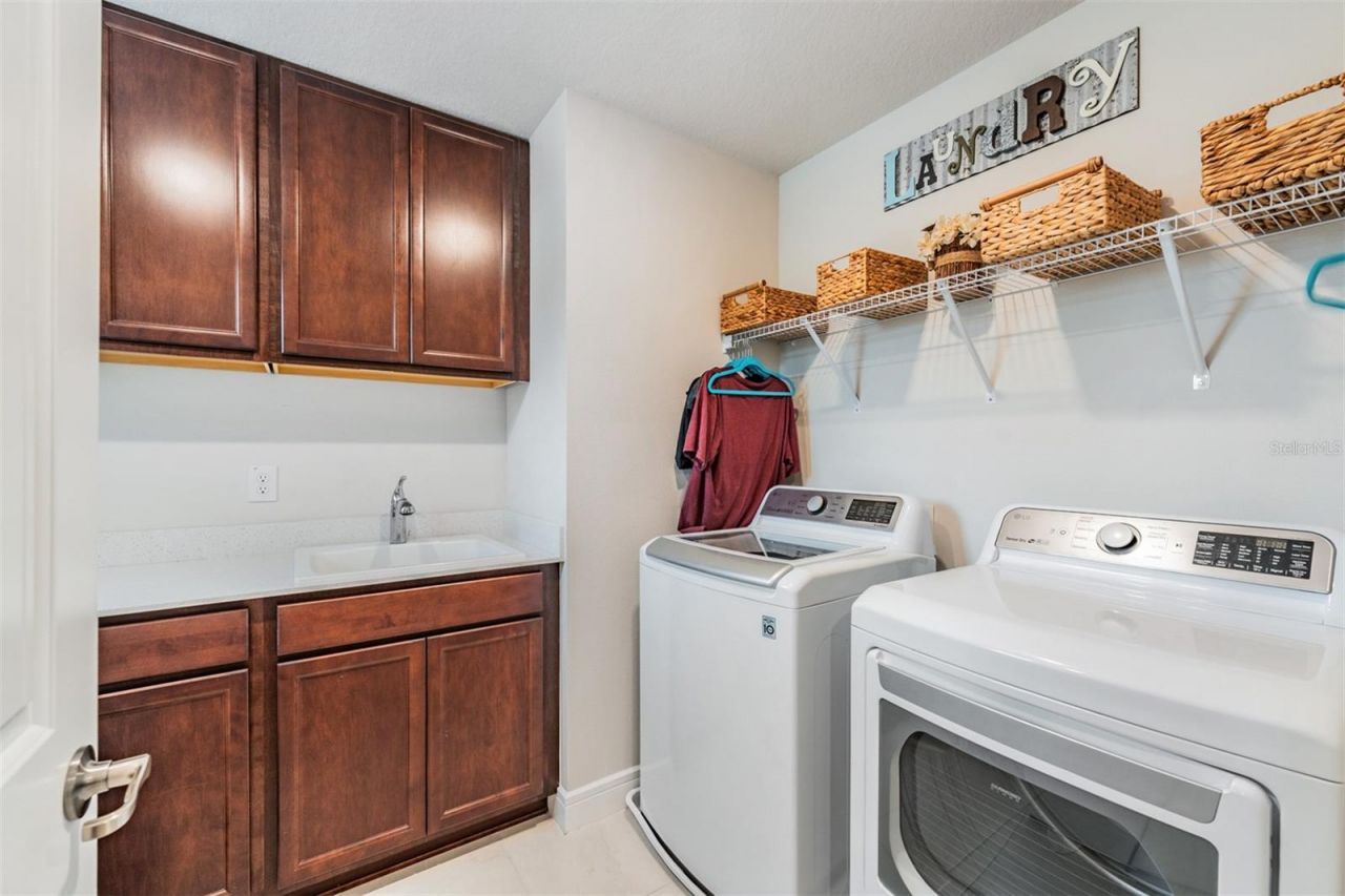 2836 Buckhorn Forest Drive, Valrico, FL 33594 Photo