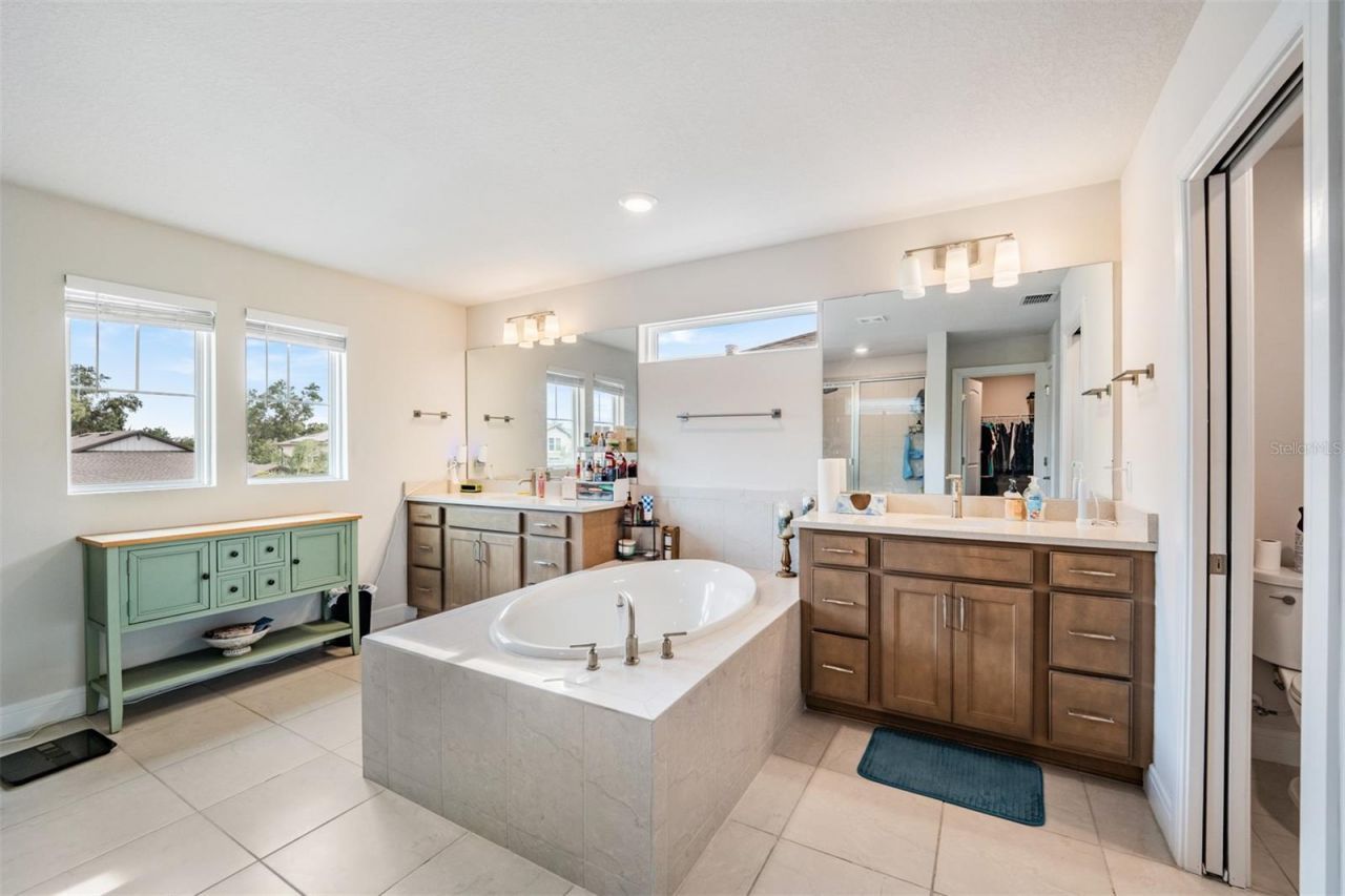 2836 Buckhorn Forest Drive, Valrico, FL 33594 Photo