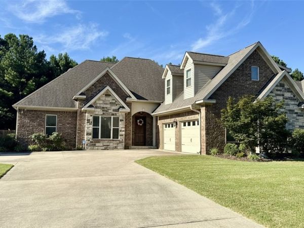 225 Bluebell Court, Hot Springs, AR 71901