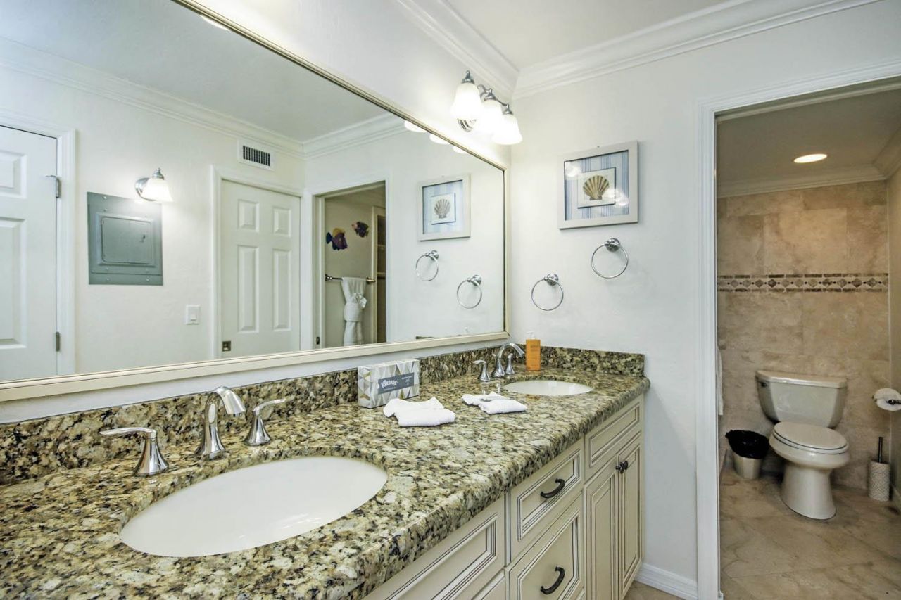 2445 W Gulf Dr, Unit 41D, Sanibel, FL 33957 Photo