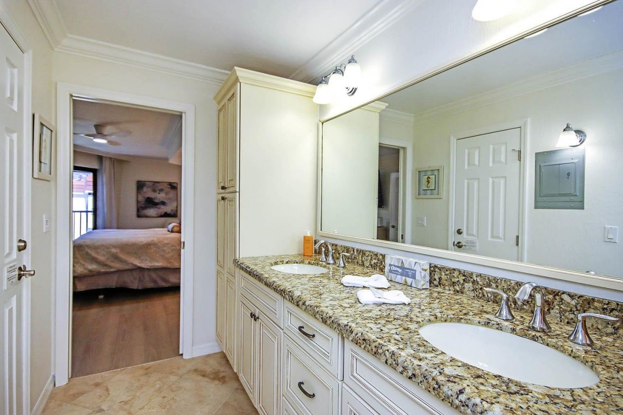 2445 W Gulf Dr, Unit 41D, Sanibel, FL 33957 Photo