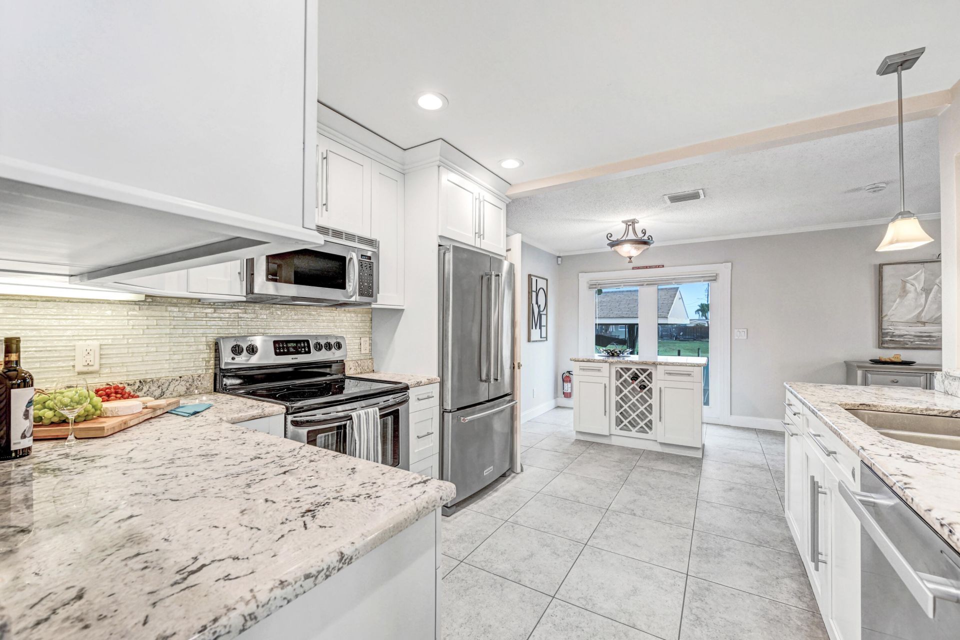 1585 Sykes Creek Drive, Merritt Island, FL 32953 Photo