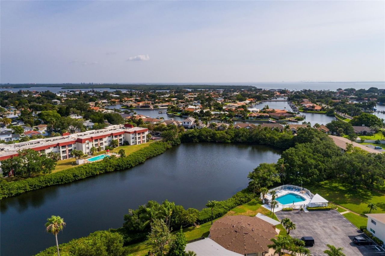 4580 Overlook Drive Ne, Unit 190, Saint Petersburg, FL 33703 Photo