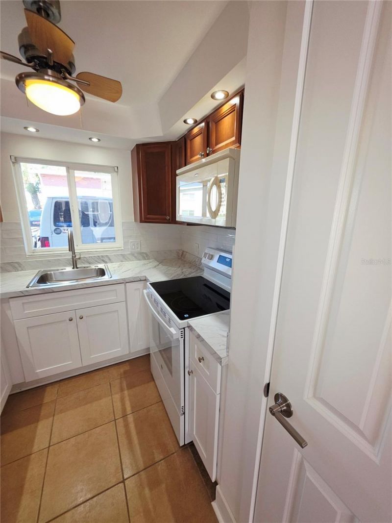 4580 Overlook Drive Ne, Unit 190, Saint Petersburg, FL 33703 Photo