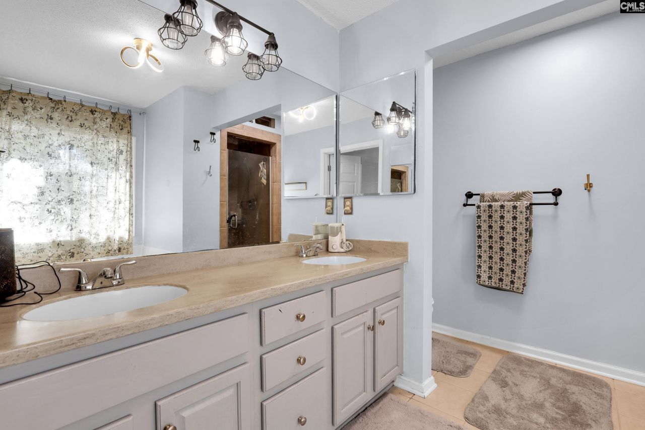 24 Timbercrest Circle Photo 41