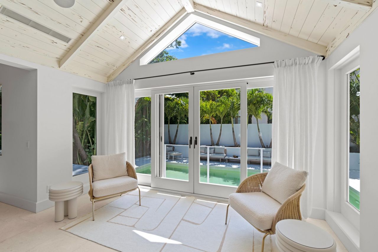 365 Hibiscus Avenue, Palm Beach, FL 33480 Photo