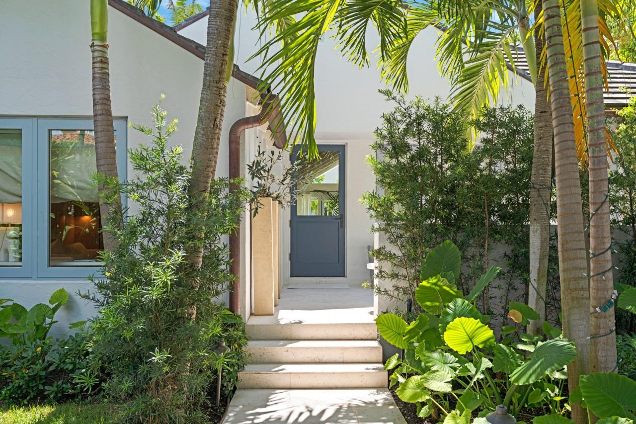 365 Hibiscus Avenue, Palm Beach, FL 33480 Photo