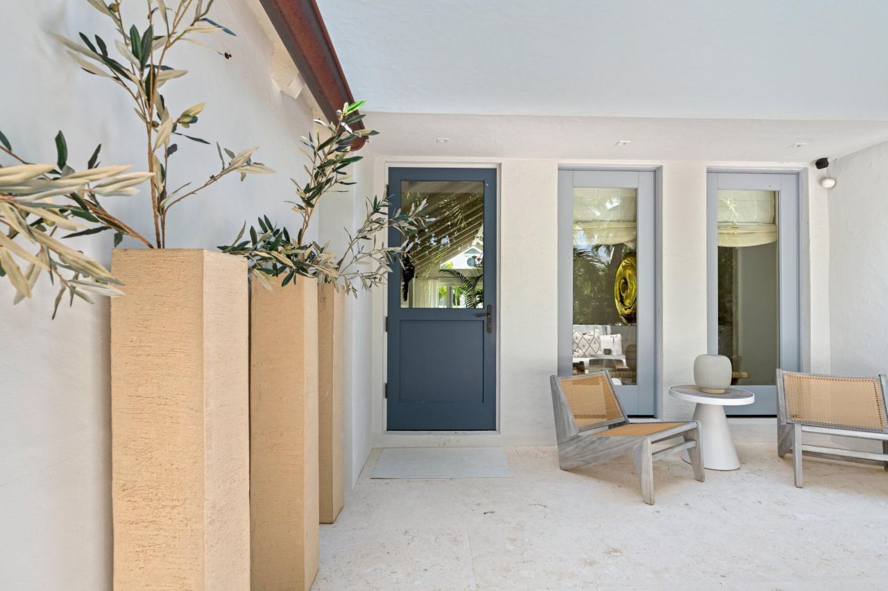 365 Hibiscus Avenue, Palm Beach, FL 33480 Photo