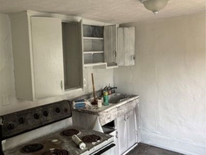 909 Grant Street, Akron, OH 44311 Photo 17