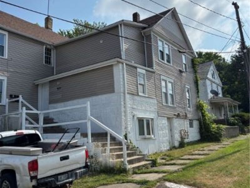 909 Grant Street, Akron, OH 44311 Photo 2