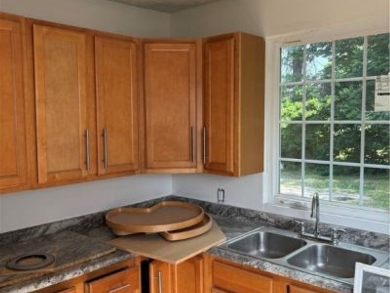 909 Grant Street, Akron, OH 44311 Photo 7