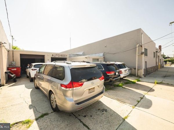 8 3RD STREET, LANSDOWNE, PA 19050