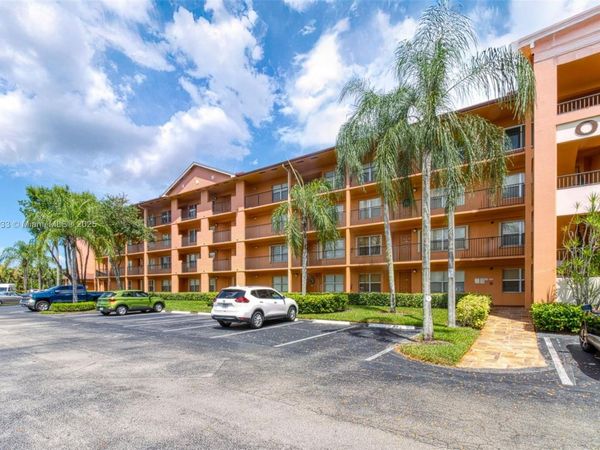 571 SW 142nd Ave, Unit 209O, Pembroke Pines, FL 33027