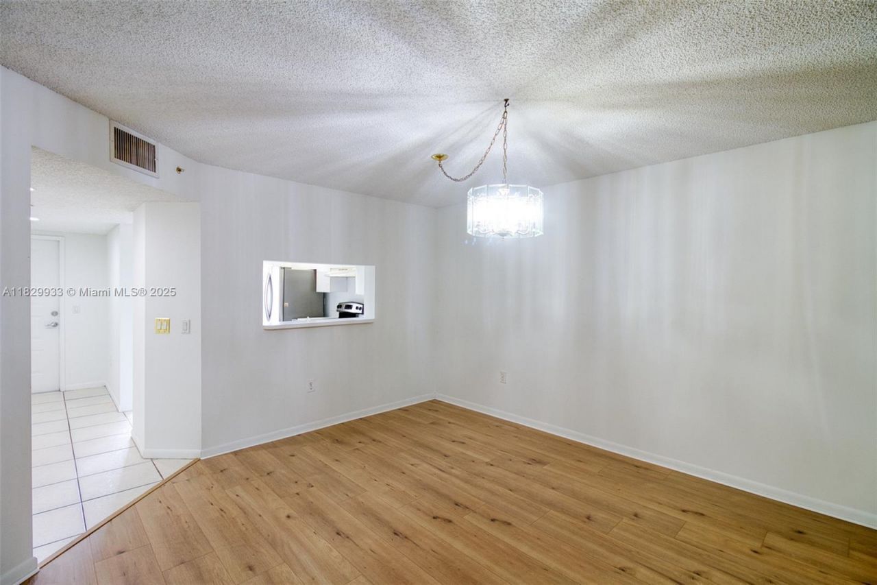 571 SW 142nd Ave, Unit 209O, Pembroke Pines, FL 33027 Photo