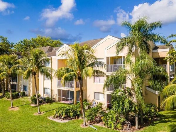 5720 Rock Island Rd, Unit 390, Tamarac, FL 33319