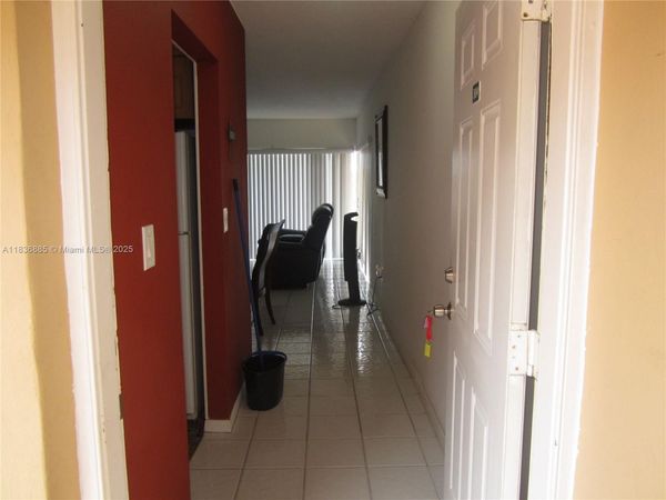 6780 W 2nd Ct, Unit 304, Hialeah, FL 33012