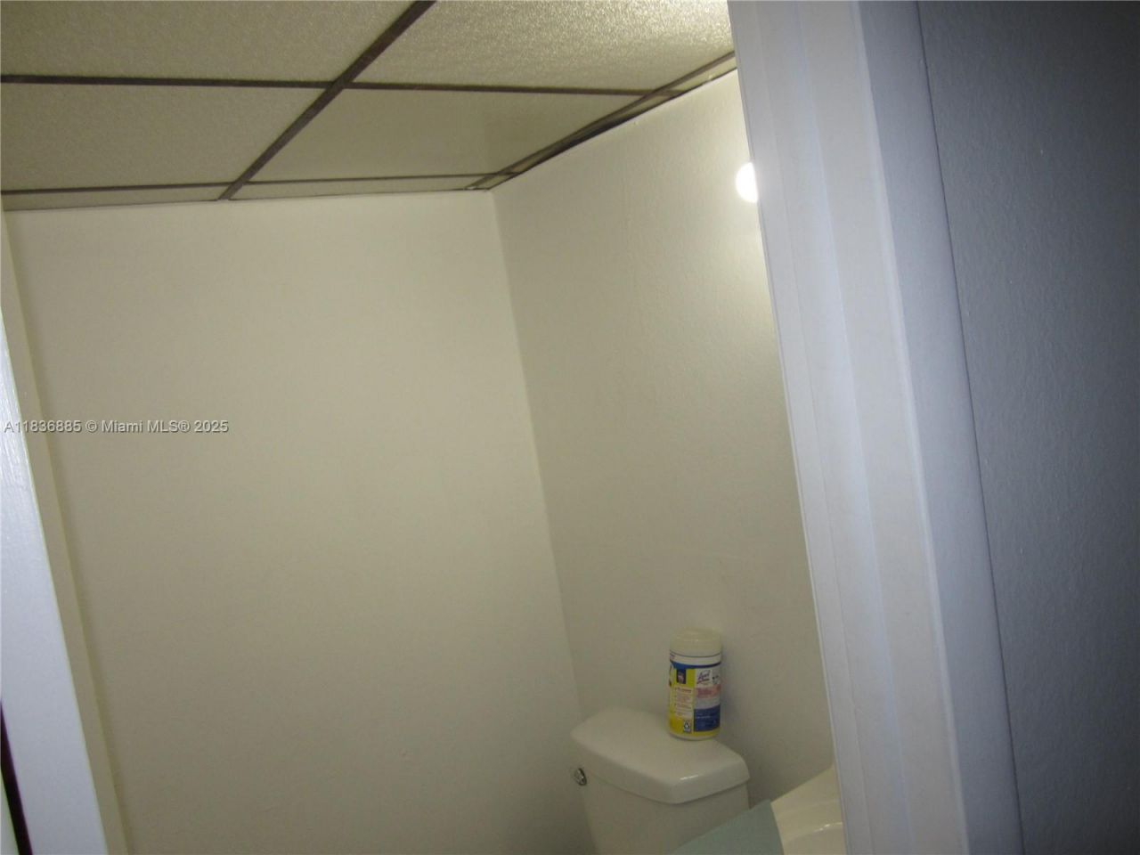 6780 W 2nd Ct, Unit 304, Hialeah, FL 33012 Photo