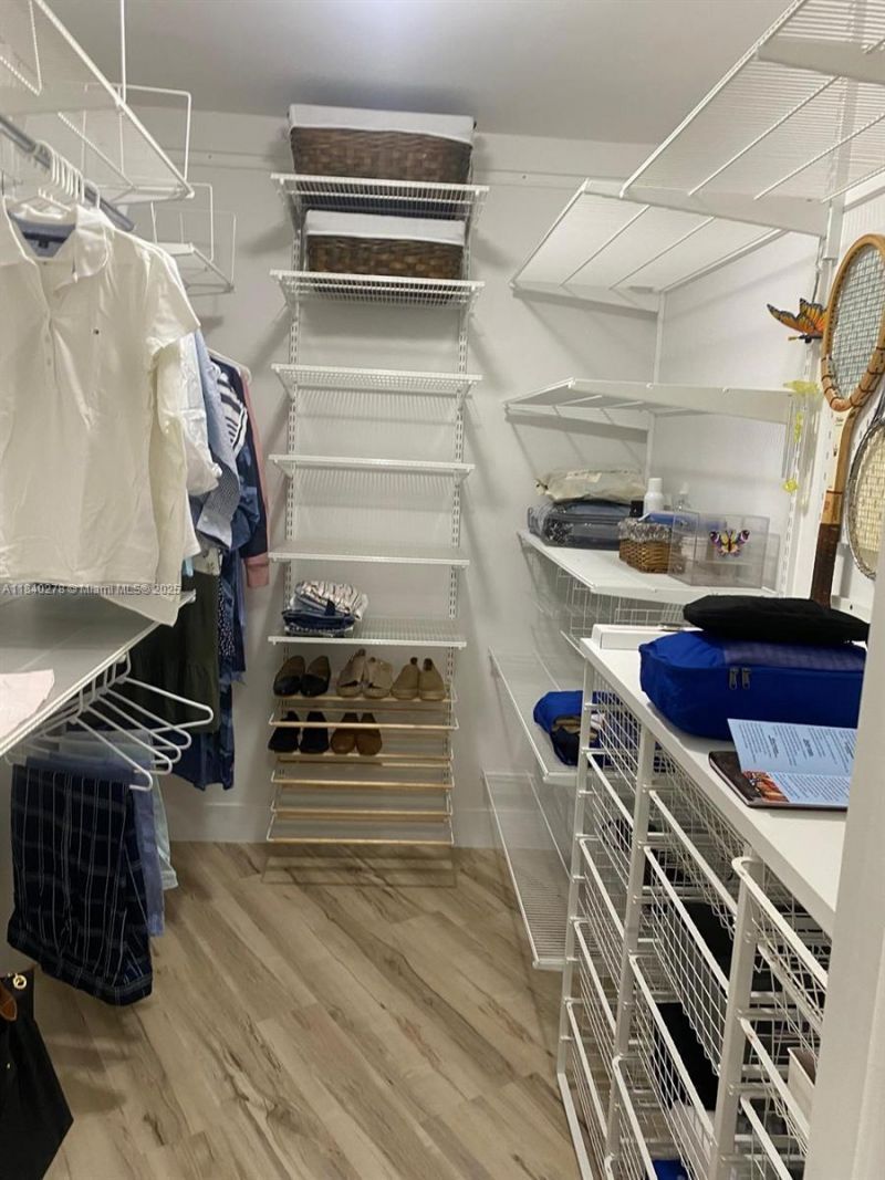 1111 Crandon Blvd, Unit B1107, Key Biscayne, FL 33149 Photo