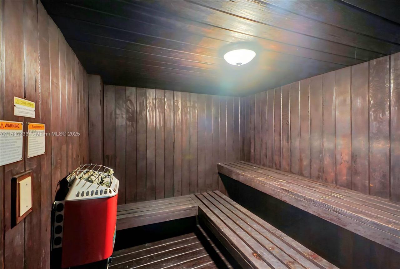 401 Golden Isles Dr, Unit 307, Hallandale Beach, FL 33009 Photo