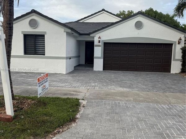 15921 SW 82nd ST, Miami, FL 33193