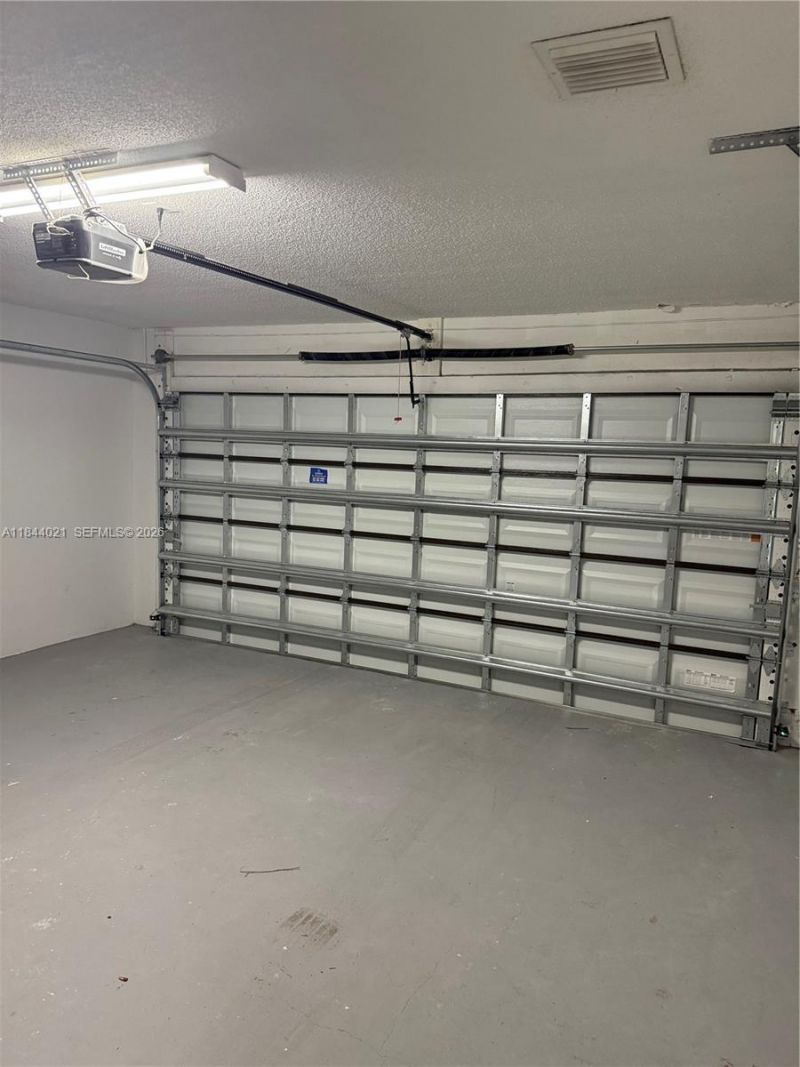 15921 SW 82nd St, Miami, FL 33193 Photo