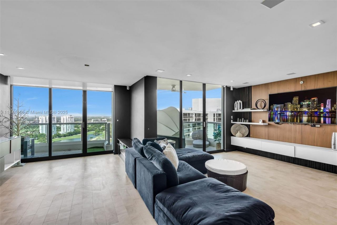 20201 E Country Club Dr, Unit 2808-2809, Aventura, FL 33180 Photo